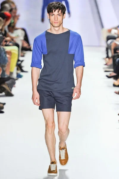 Look 7